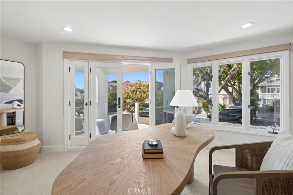 708 Iris Avenue #A Corona del Mar, CA 92625