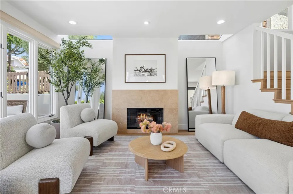 708 Iris Avenue #A Corona del Mar, CA 92625