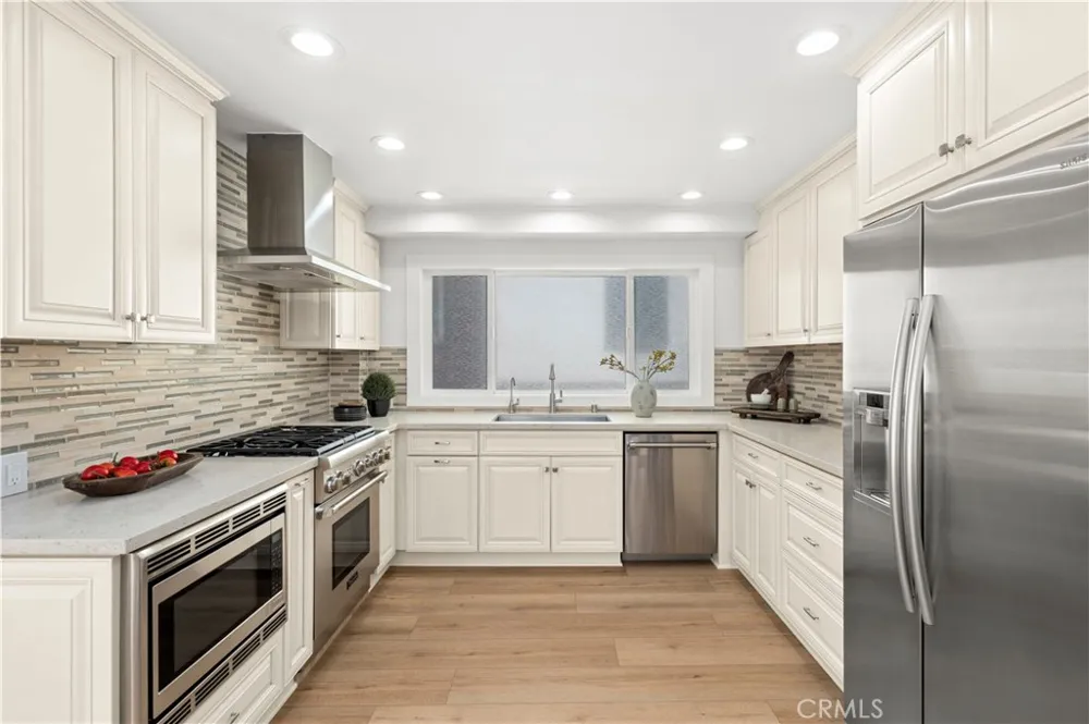 708 Iris Avenue #A Corona del Mar, CA 92625