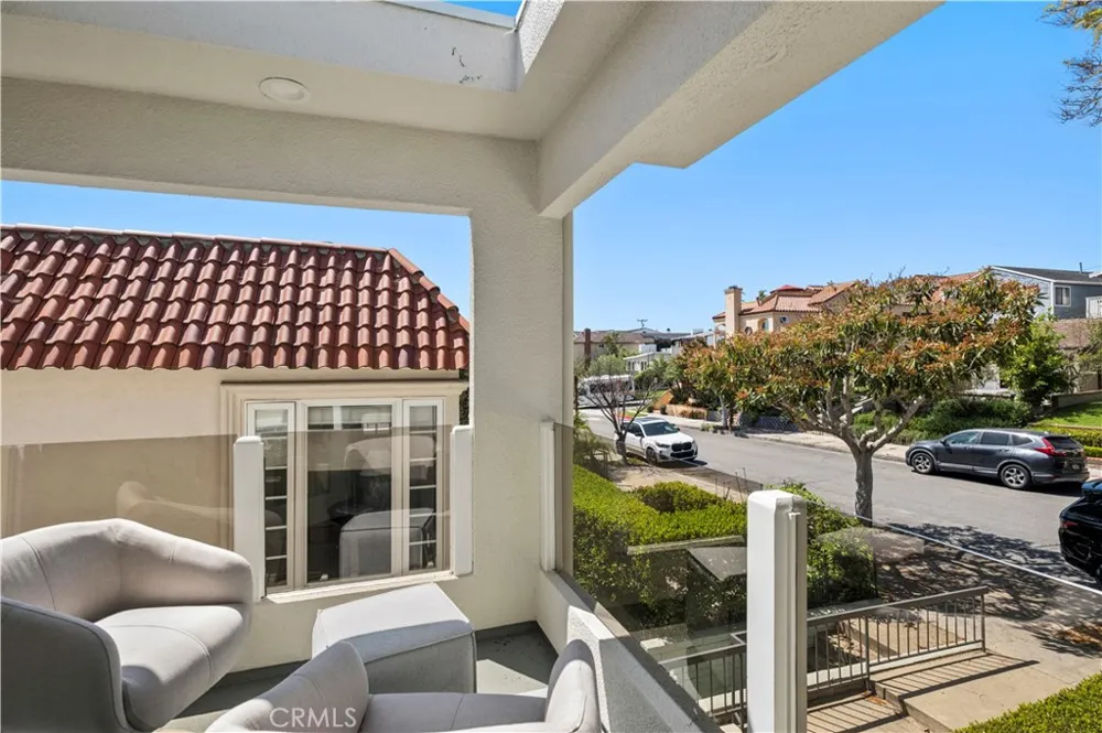 708 Iris Avenue #A Corona del Mar, CA 92625