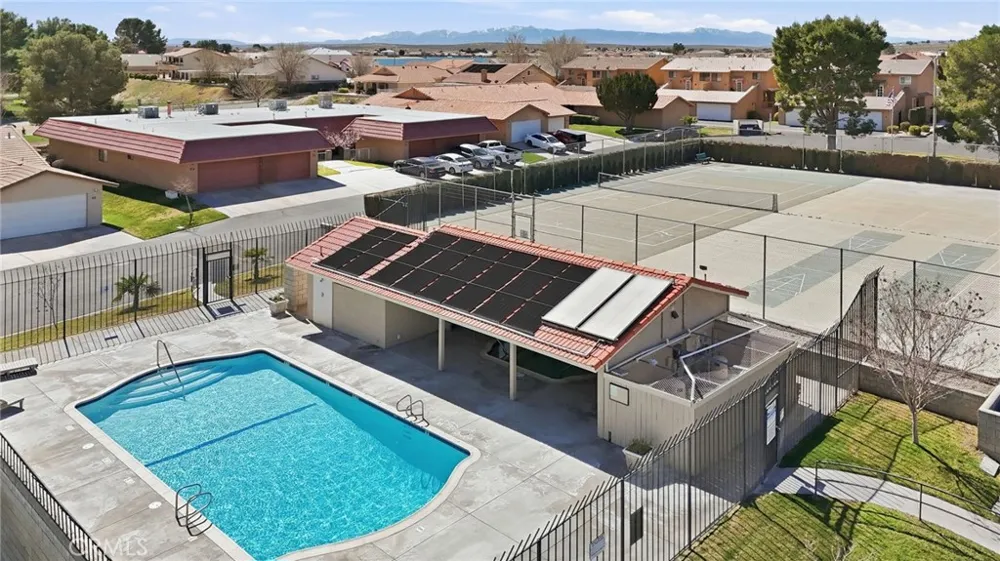 27535 Lakeview Helendale, CA 92342