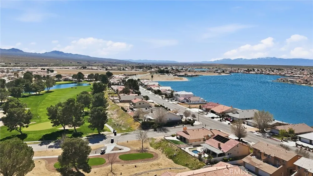 27535 Lakeview Helendale, CA 92342