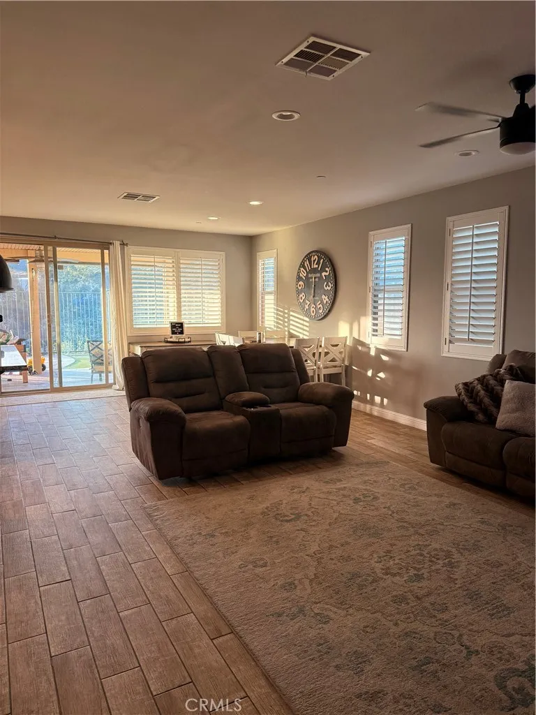 24109 Darmera Lake Elsinore, CA 92532