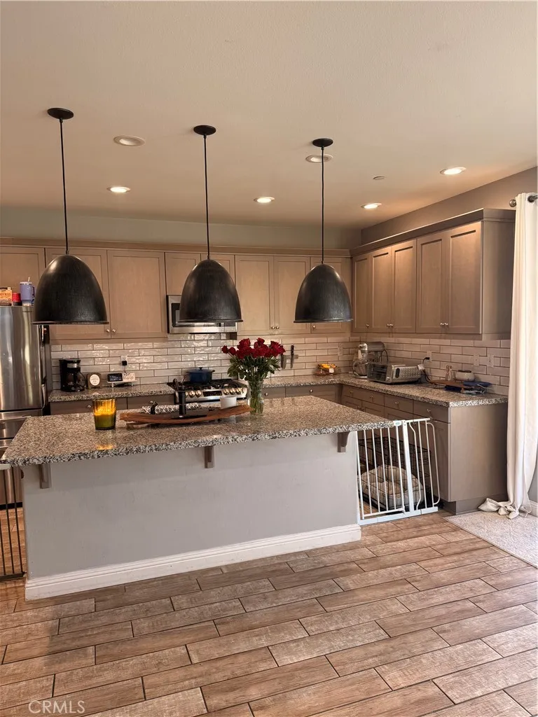 24109 Darmera Lake Elsinore, CA 92532