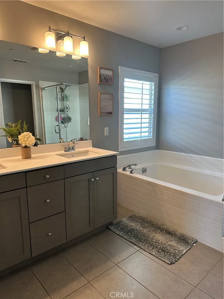 24109 Darmera Lake Elsinore, CA 92532