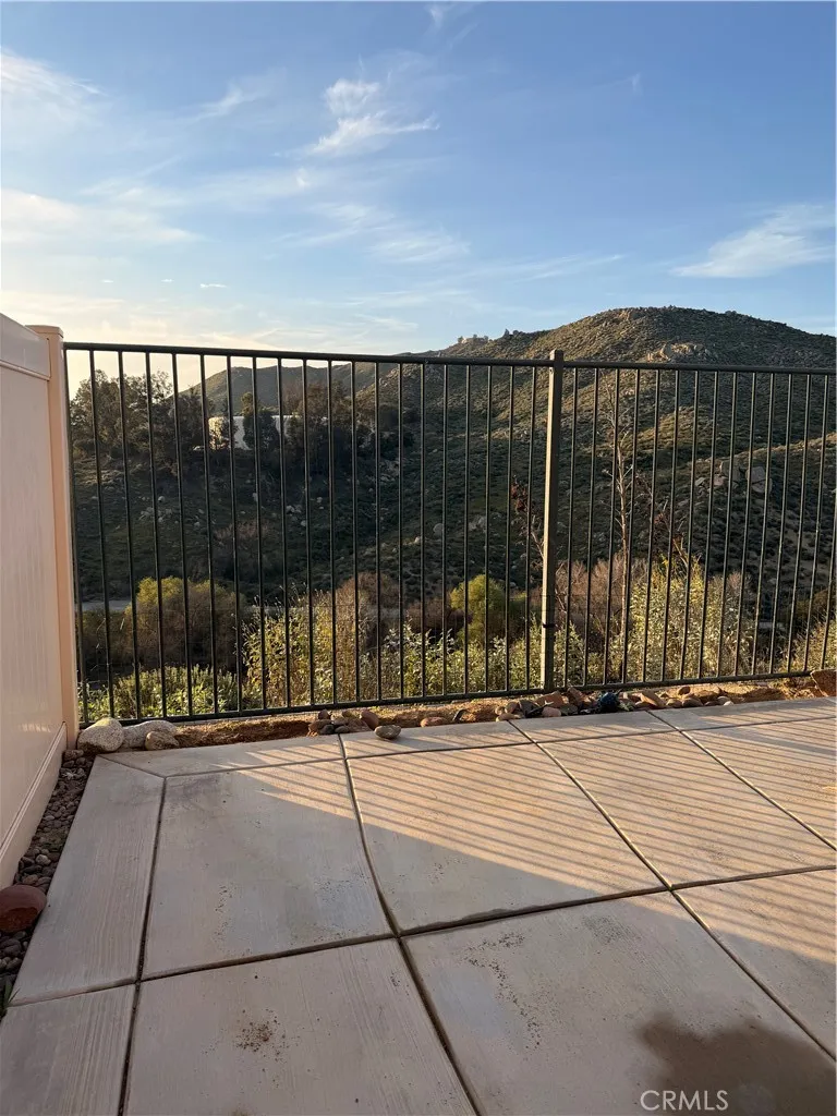 24109 Darmera Lake Elsinore, CA 92532