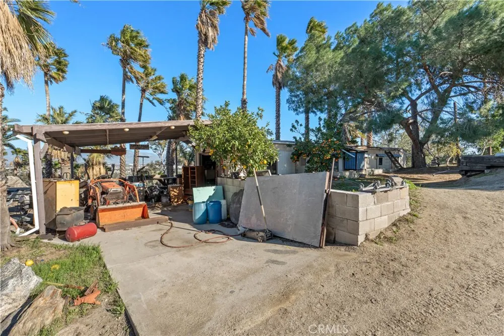 11251 Laurel Bloomington, CA 92316