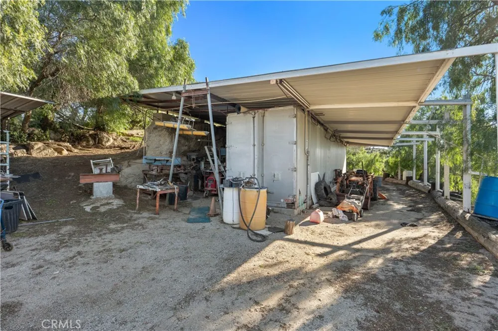 11251 Laurel Bloomington, CA 92316