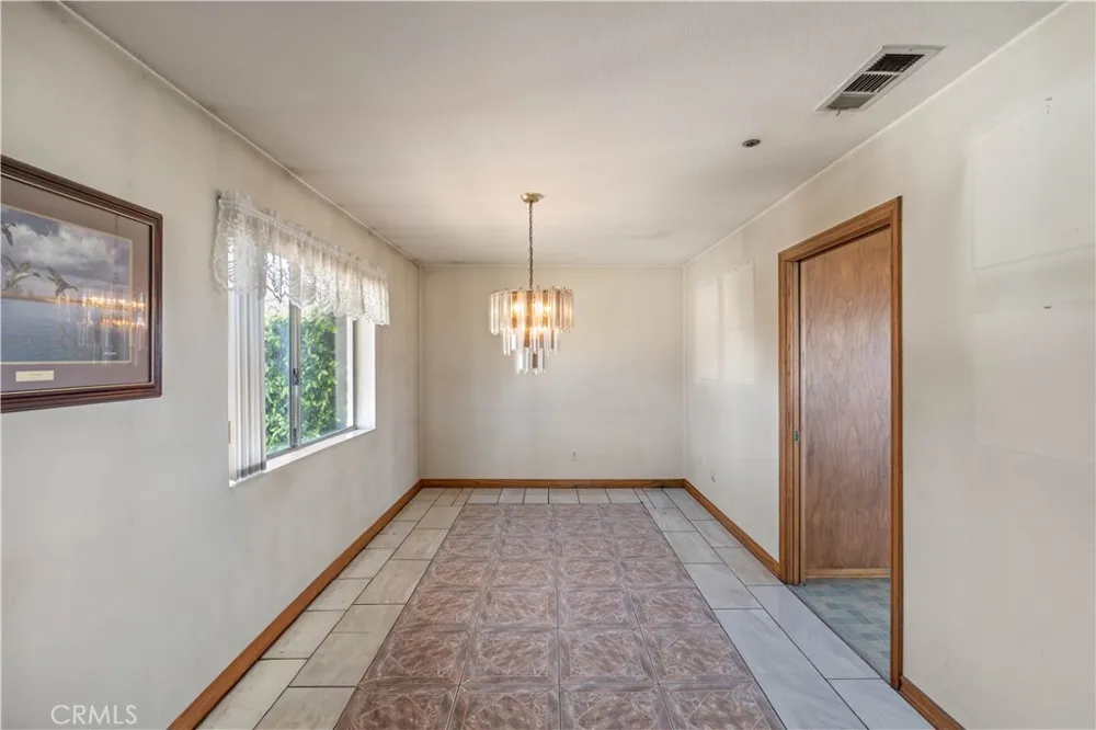 11251 Laurel Bloomington, CA 92316