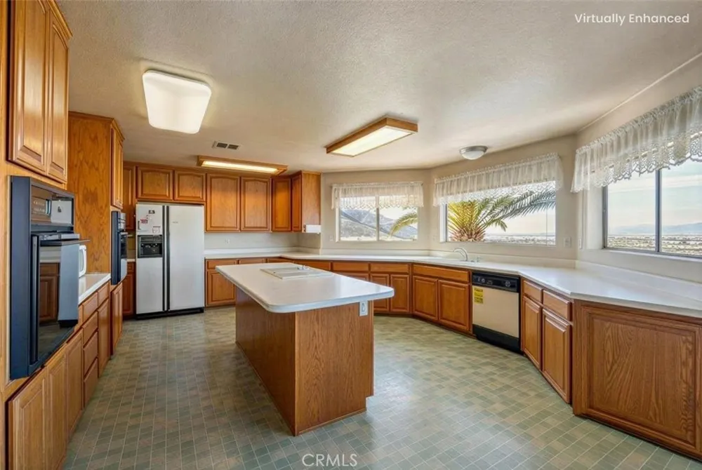 11251 Laurel Bloomington, CA 92316