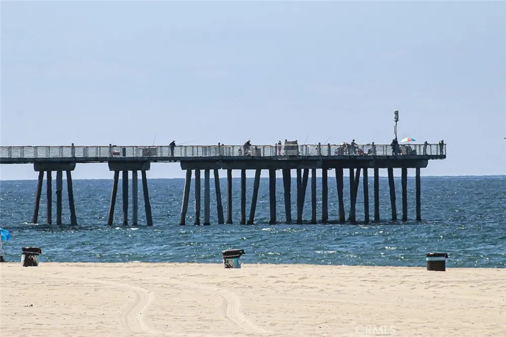 1614 The Strand Hermosa Beach, CA 90254