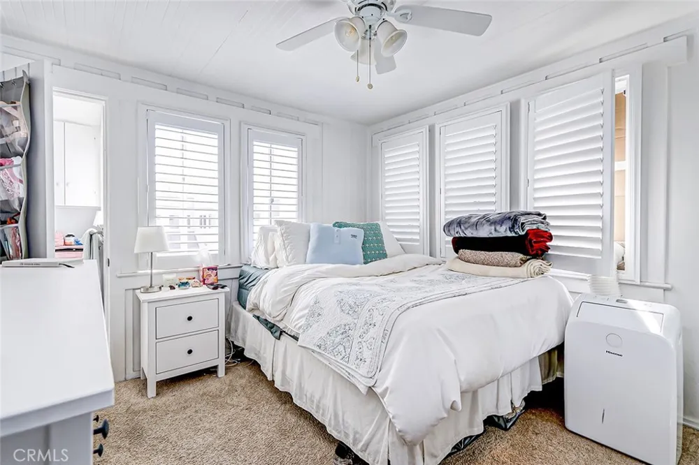 1614 The Strand Hermosa Beach, CA 90254