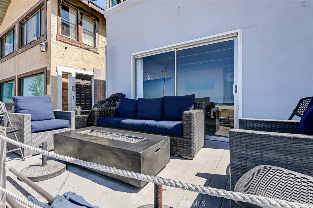 1614 The Strand Hermosa Beach, CA 90254