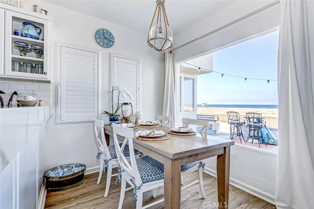 1614 The Strand Hermosa Beach, CA 90254