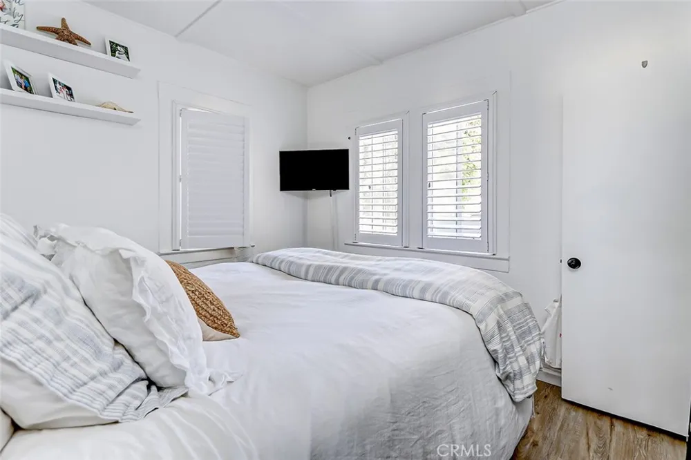 1614 The Strand Hermosa Beach, CA 90254