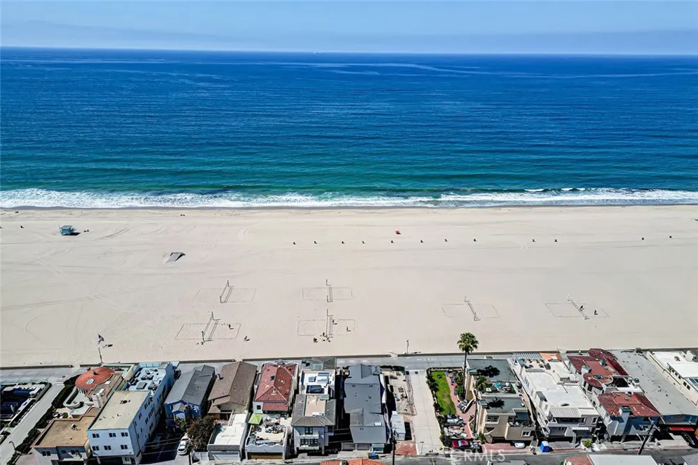 1614 The Strand Hermosa Beach, CA 90254