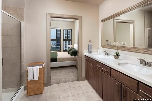 1200 POST OAK BLVD Unit 901 Houston, TX 77056