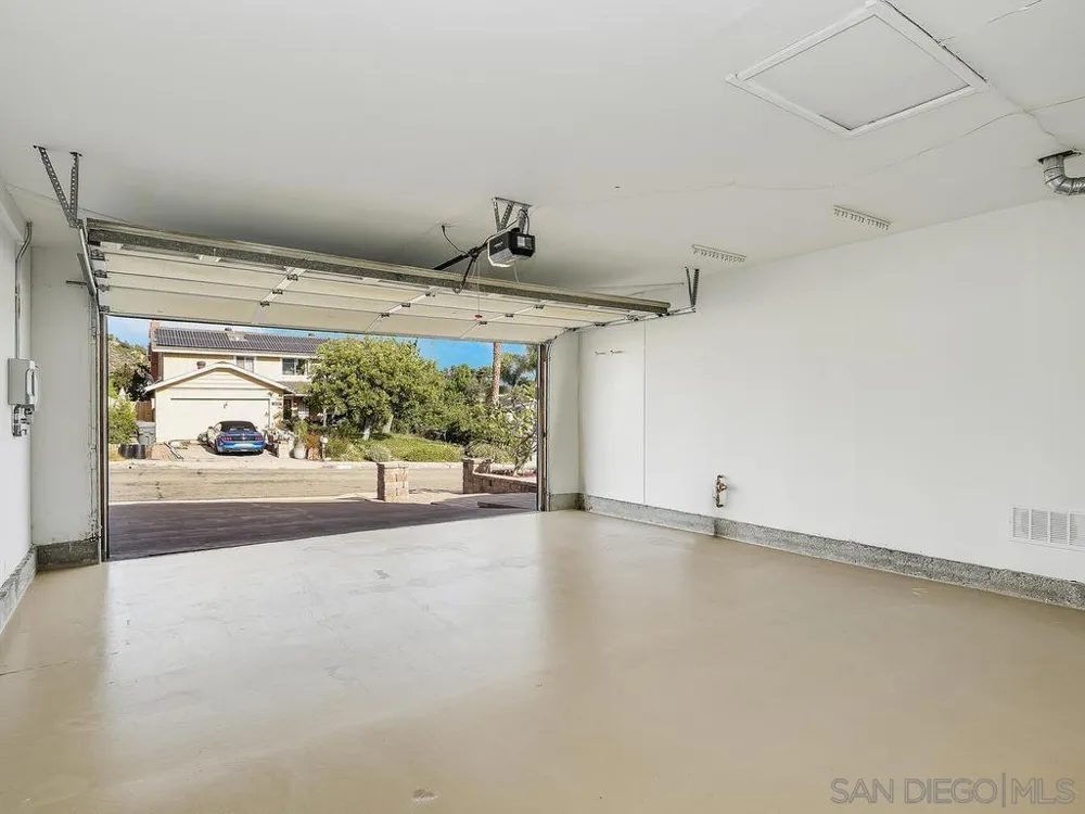14302 Sandown Poway, CA 92064
