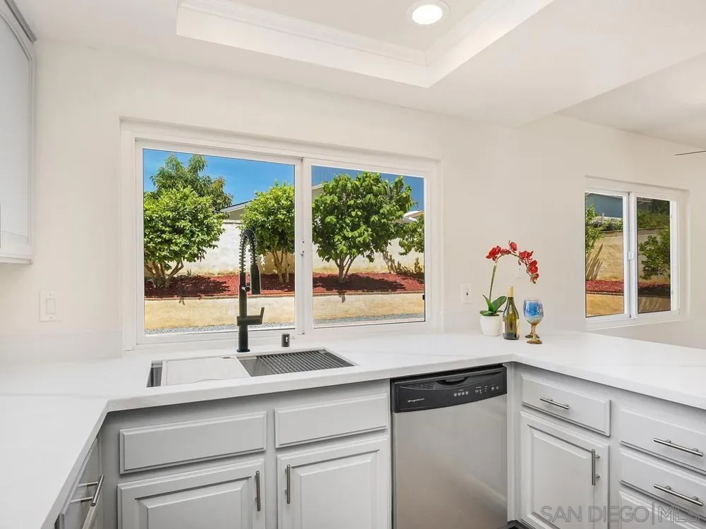 14302 Sandown Poway, CA 92064