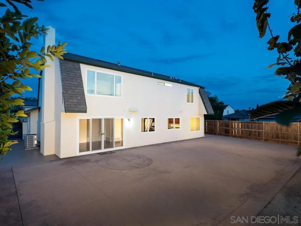 14302 Sandown Poway, CA 92064