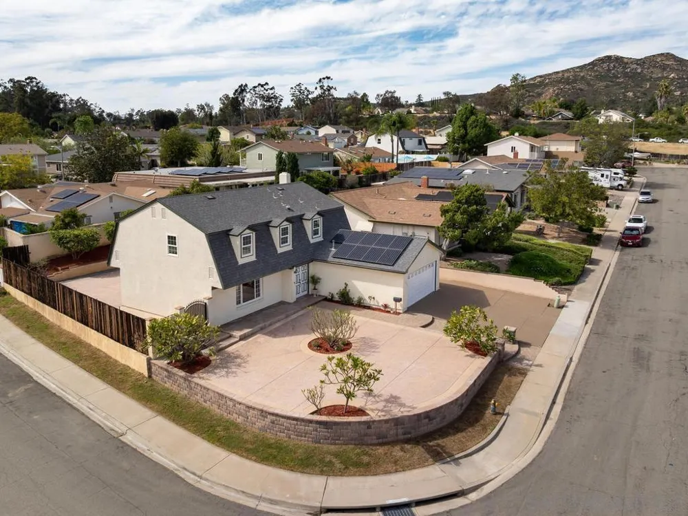 14302 Sandown Poway, CA 92064