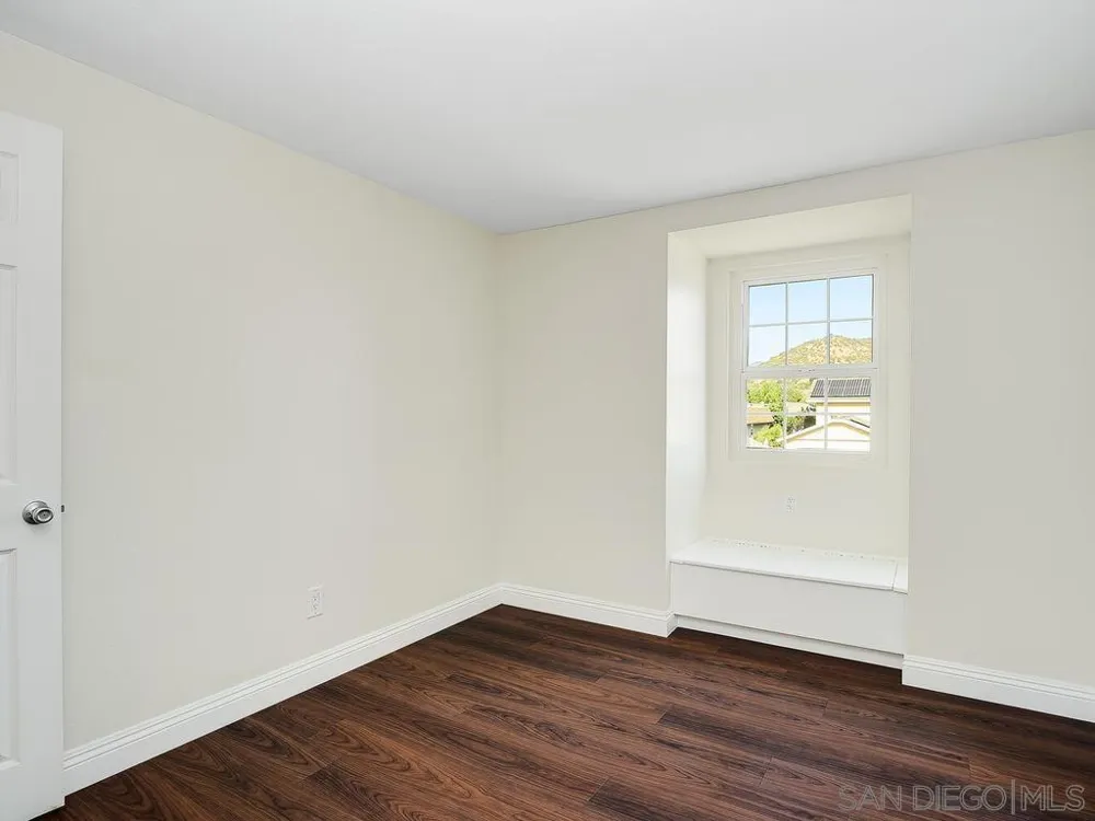 14302 Sandown Poway, CA 92064
