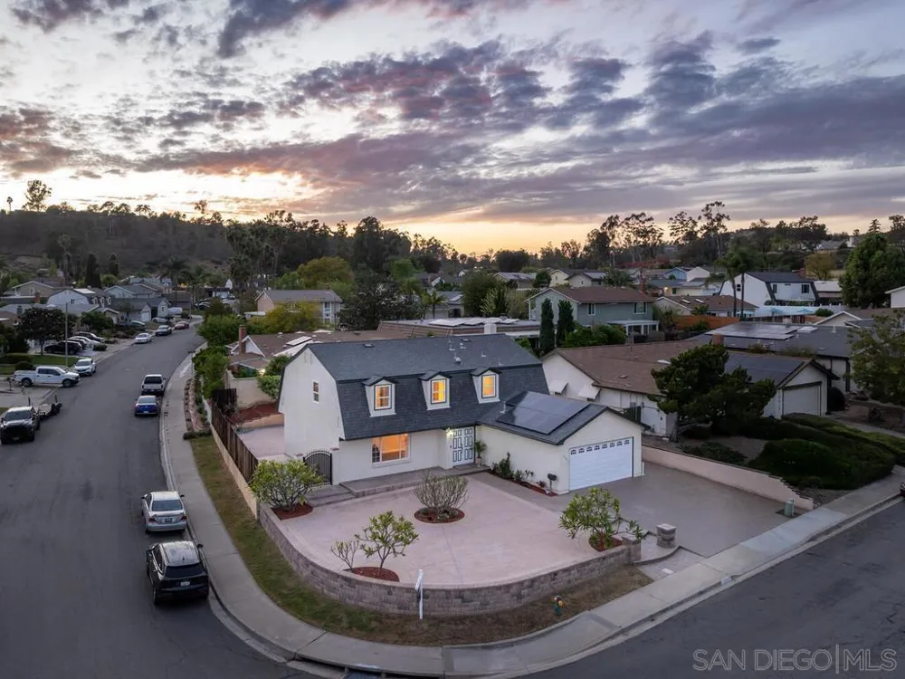 14302 Sandown Poway, CA 92064