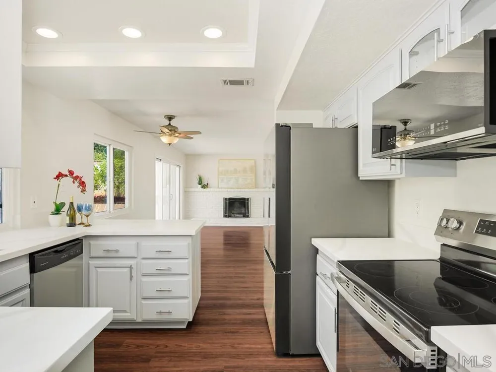 14302 Sandown Poway, CA 92064