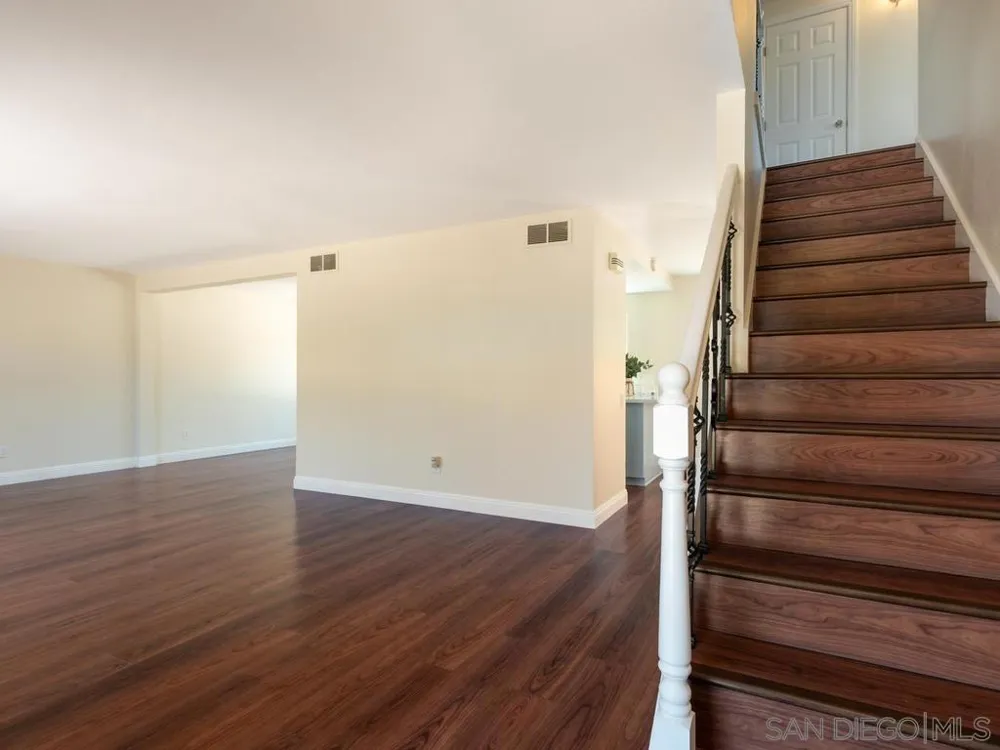 14302 Sandown Poway, CA 92064