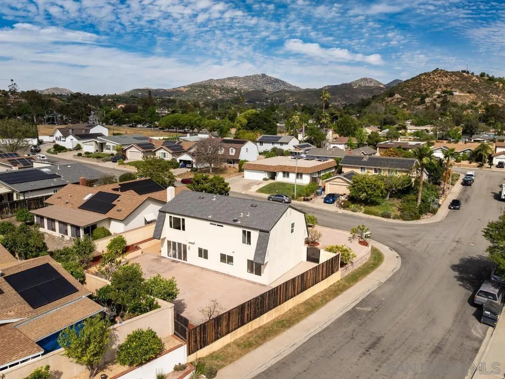 14302 Sandown Poway, CA 92064