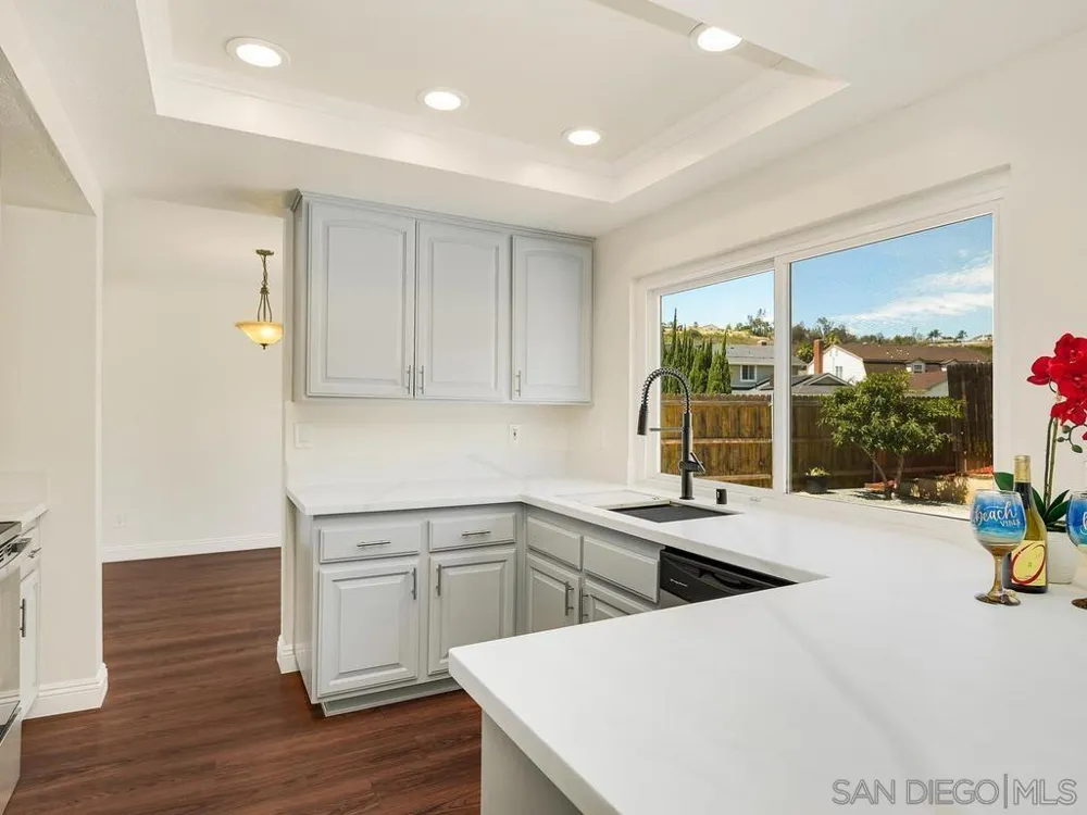 14302 Sandown Poway, CA 92064