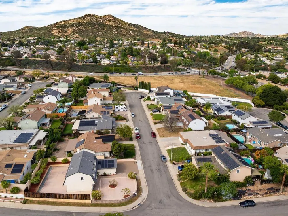 14302 Sandown Poway, CA 92064
