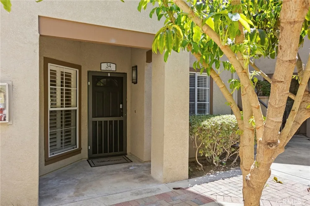 34 Via Solaz Rancho Santa Margarita, CA 92688