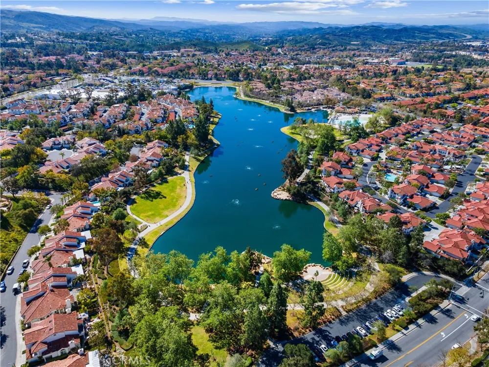 34 Via Solaz Rancho Santa Margarita, CA 92688