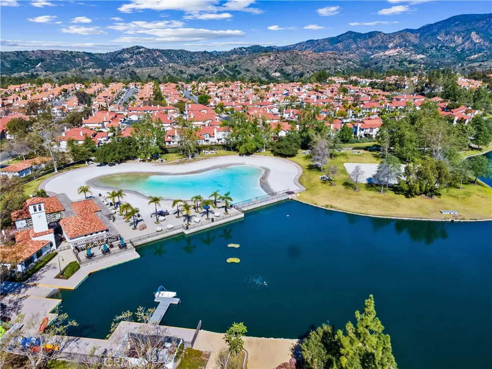 34 Via Solaz Rancho Santa Margarita, CA 92688
