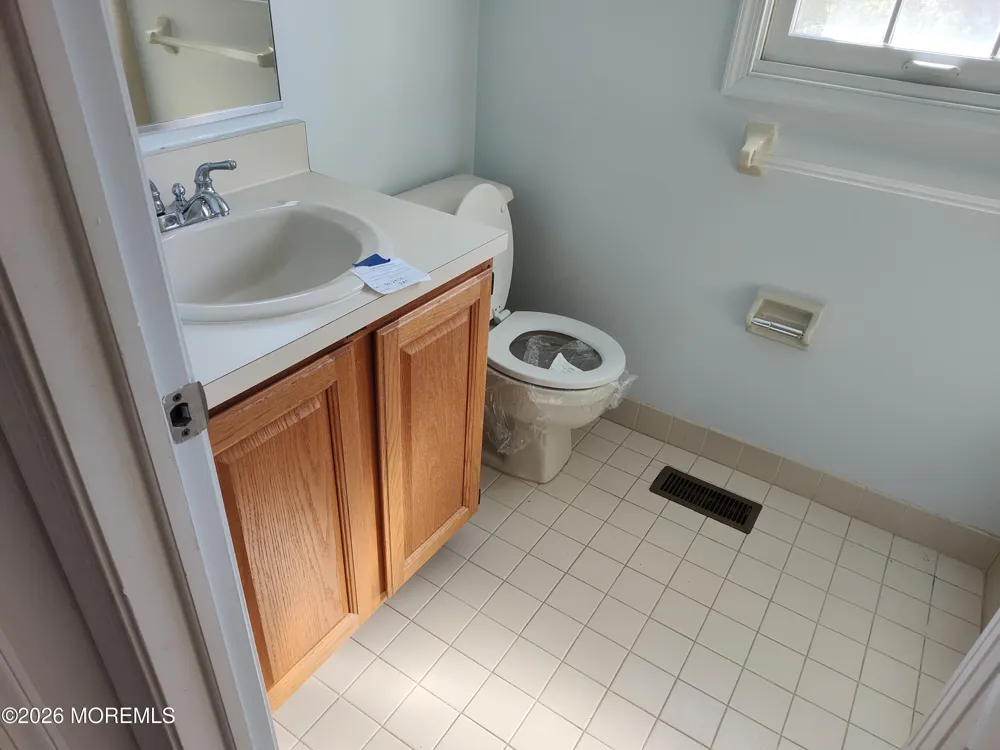 106 Northampton Drive Holmdel, NJ 07733