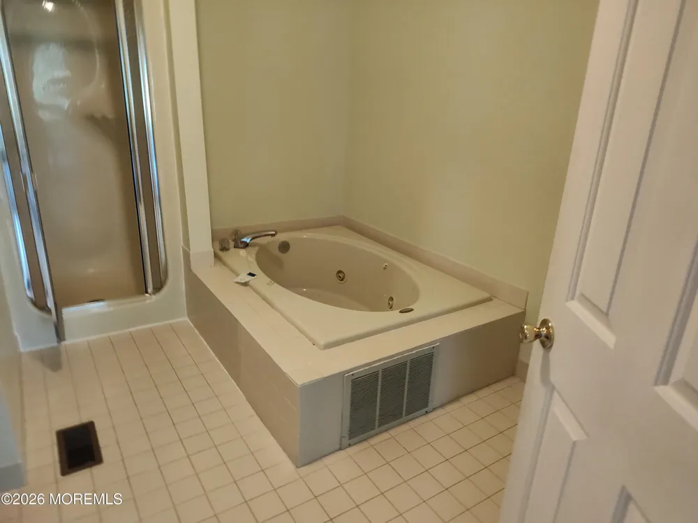 106 Northampton Drive Holmdel, NJ 07733
