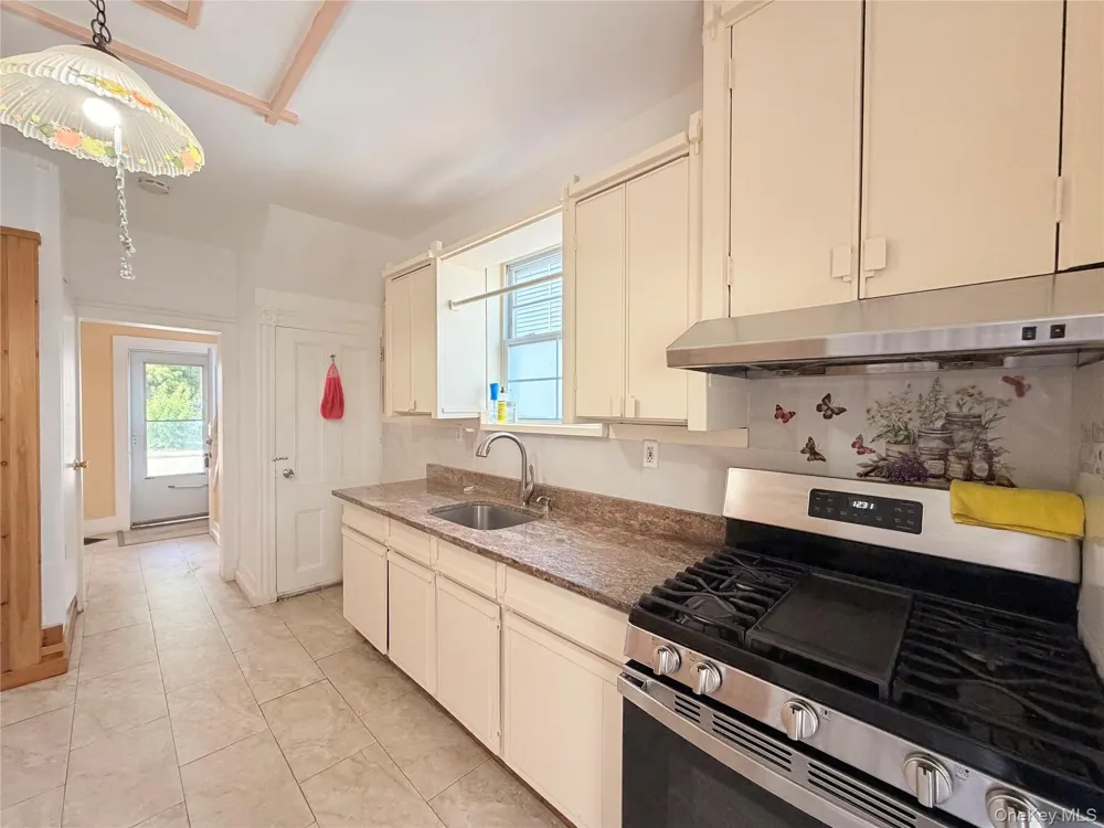40 Academy Avenue Middletown, NY 10940