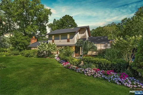 343 Sunset Road