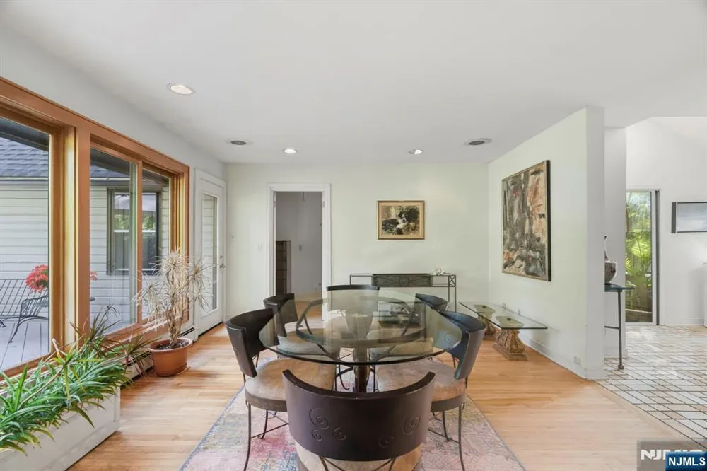 343 Sunset Road Pequannock Township, NJ 07444