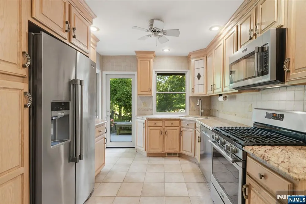 343 Sunset Road Pequannock Township, NJ 07444