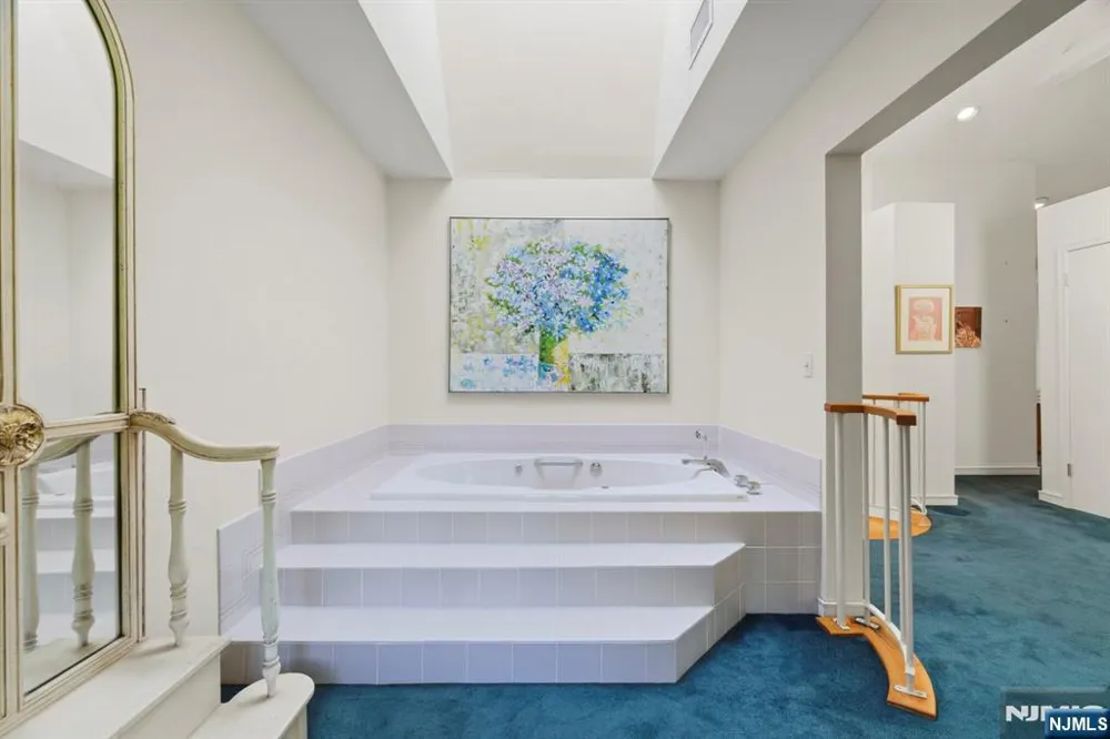 343 Sunset Road Pequannock Township, NJ 07444