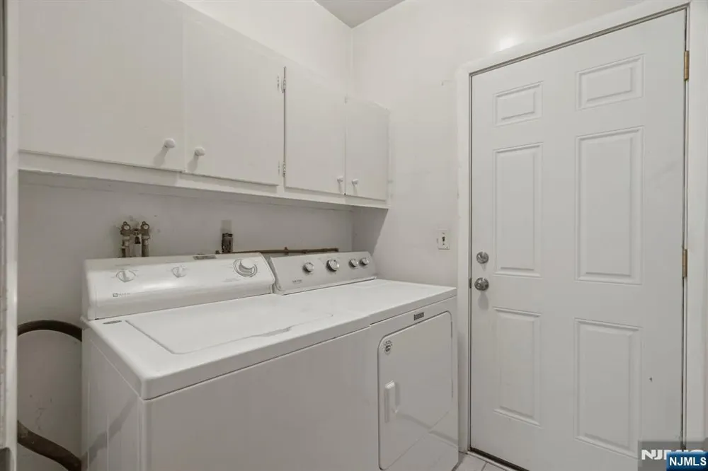343 Sunset Road Pequannock Township, NJ 07444