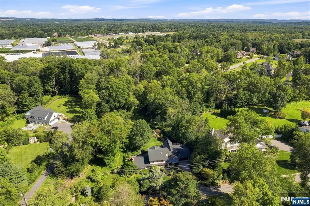 343 Sunset Road Pequannock Township, NJ 07444