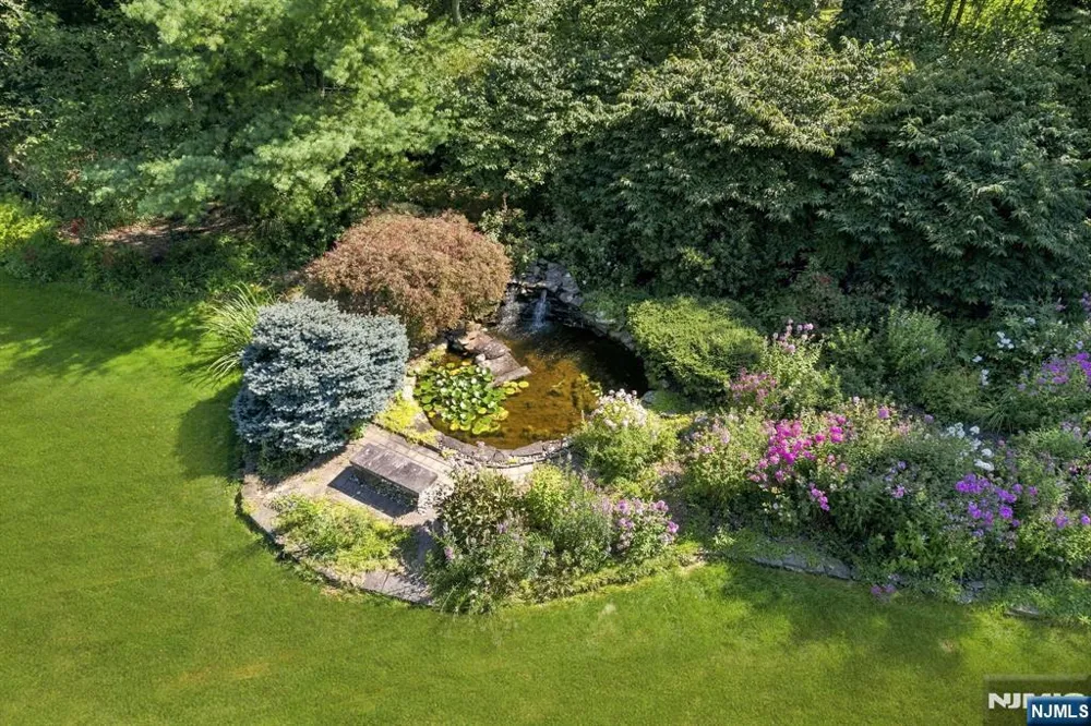 343 Sunset Road Pequannock Township, NJ 07444