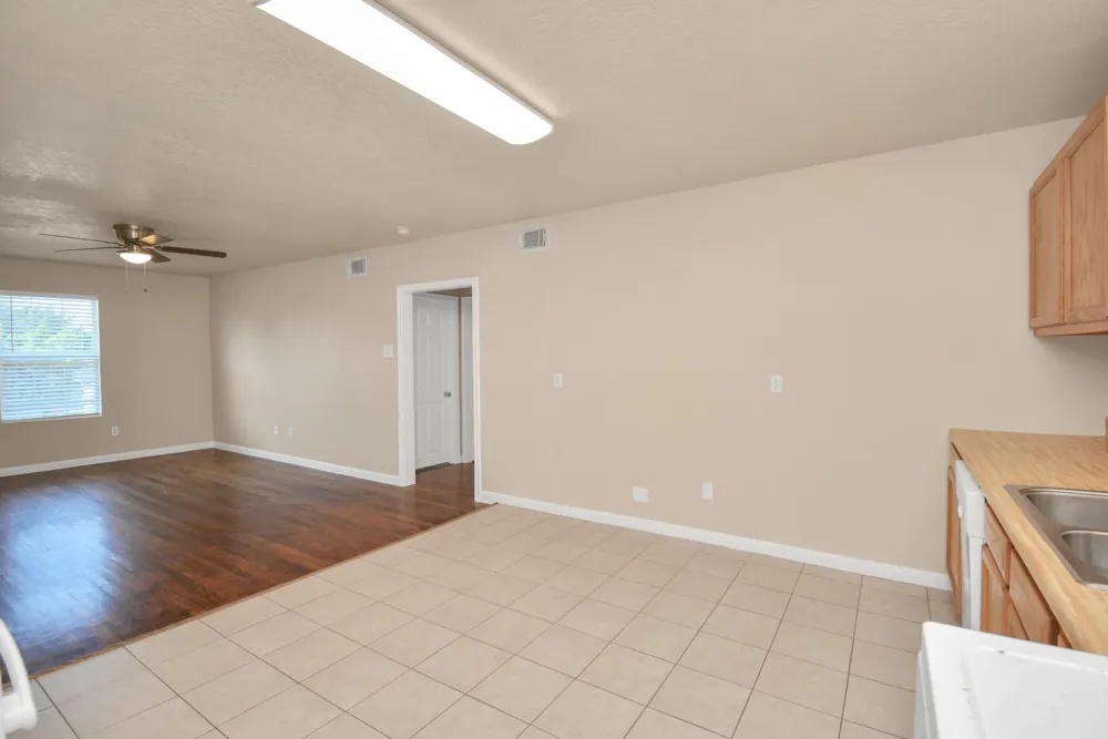 500 W Pitts Avenue #302 Pasadena, TX 77506
