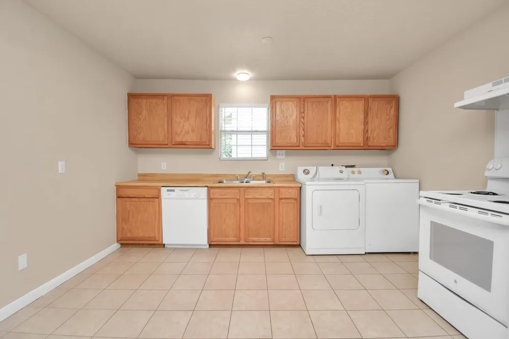 500 W Pitts Avenue #302 Pasadena, TX 77506