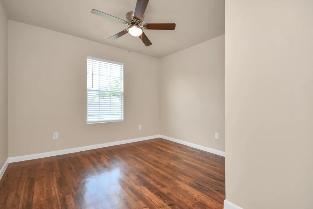 500 W Pitts Avenue #302 Pasadena, TX 77506
