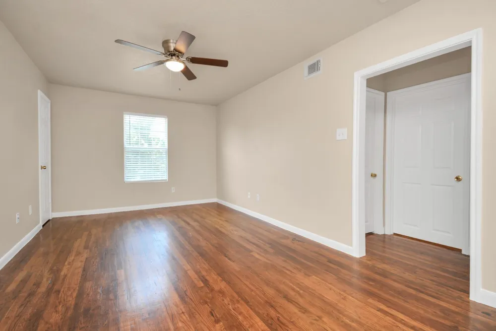 500 W Pitts Avenue #302 Pasadena, TX 77506