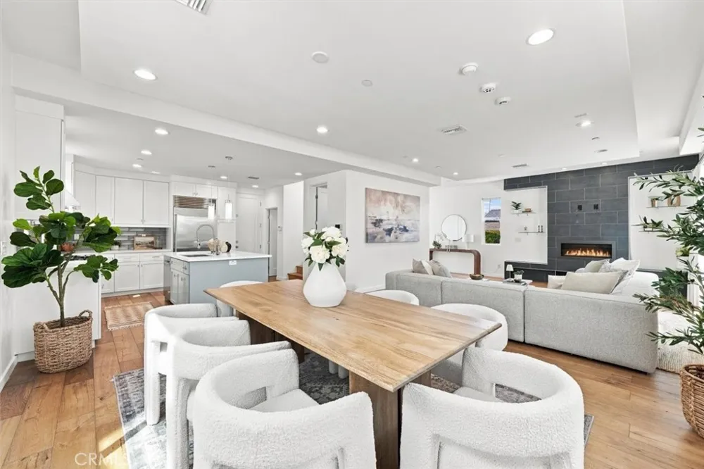 2206 Harriman #A Redondo Beach, CA 90278
